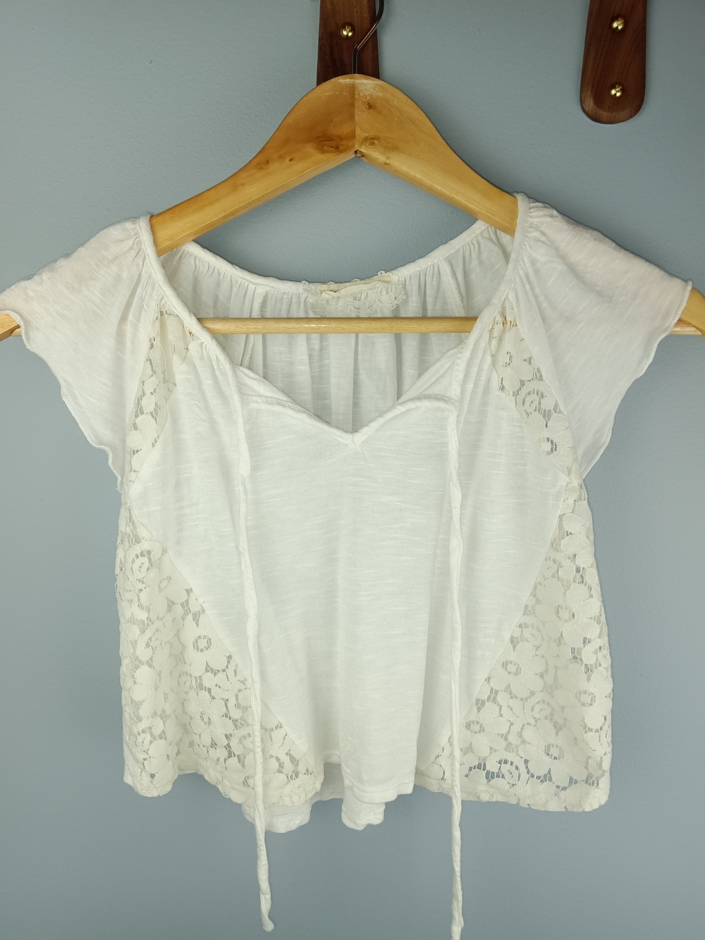 btween White Short Sleeve Lace Panel Tee